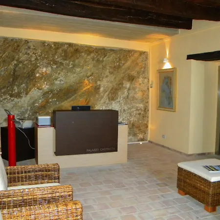 Palazzo Castriota 4*