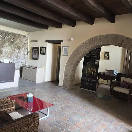 Palazzo Castriota 4*