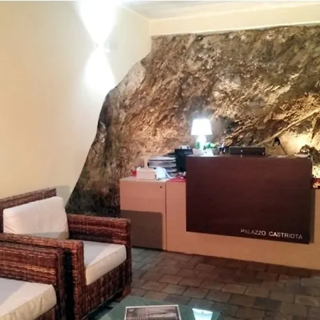 Panzió Palazzo Castriota 4*