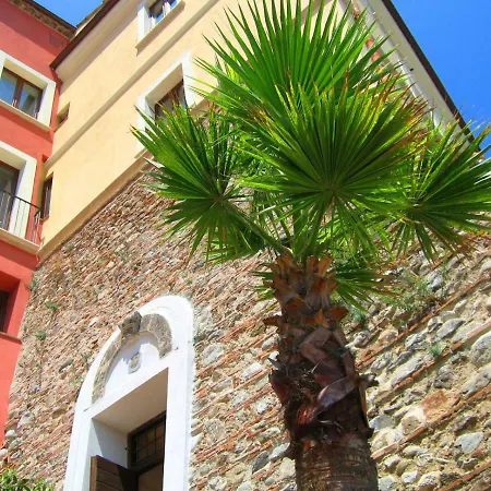 Palazzo Castriota Panzió