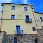 Palazzo Castriota كوريليانو كالابرو