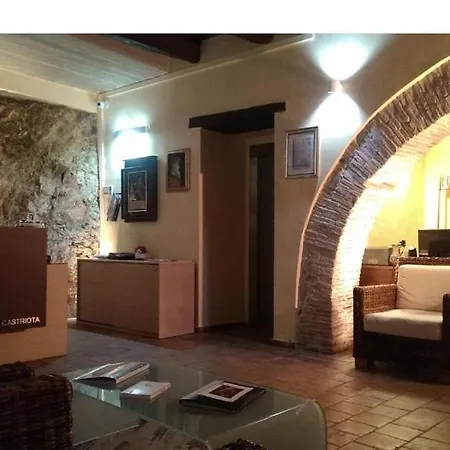 فندق مبيت وإفطار Palazzo Castriota 4*