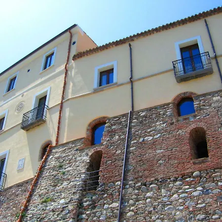Palazzo Castriota