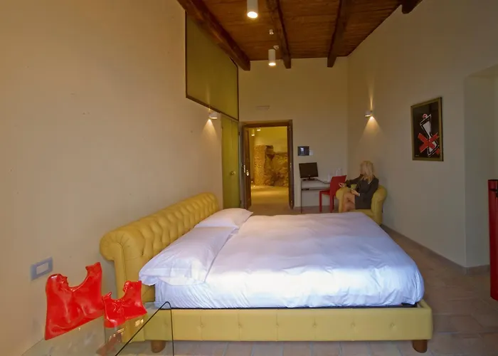 Palazzo Castriota לינה וארוחת בוקר קוריליאנו קלאברו