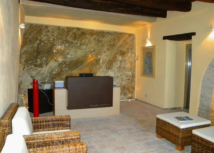 Palazzo Castriota 4*