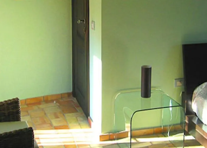 Palazzo Castriota 4* קוריליאנו קלאברו