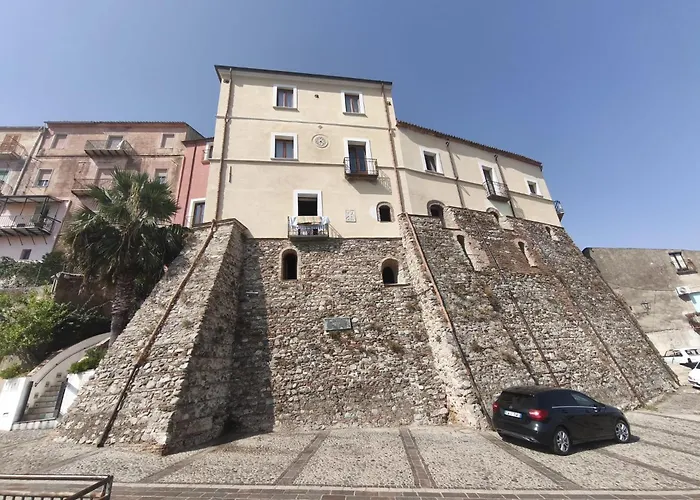 Palazzo Castriota לינה וארוחת בוקר קוריליאנו קלאברו