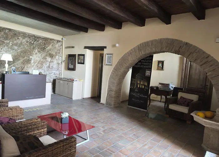 Palazzo Castriota 4*