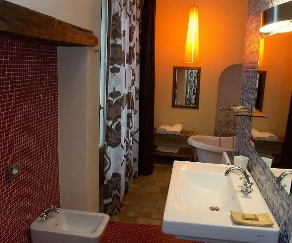 Palazzo Castriota לינה וארוחת בוקר 4*