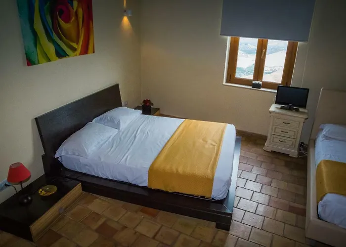 Palazzo Castriota לינה וארוחת בוקר קוריליאנו קלאברו