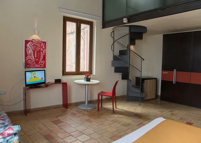 Palazzo Castriota לינה וארוחת בוקר