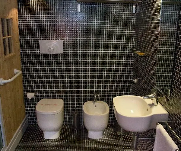 לינה וארוחת בוקר Palazzo Castriota קוריליאנו קלאברו